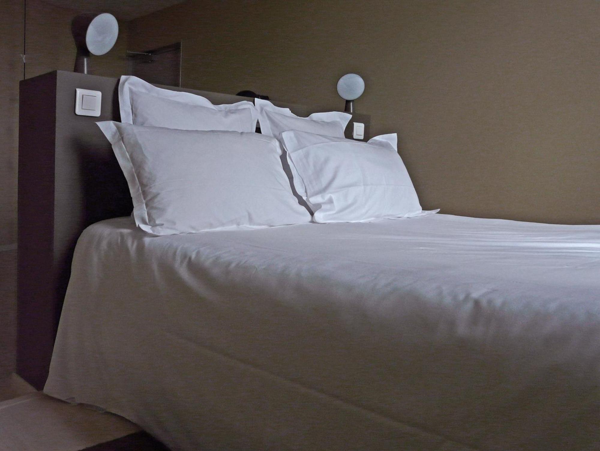 Hotel Courtille De Solutre Екстер'єр фото